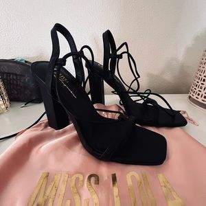LACE UP BLACK HEELS